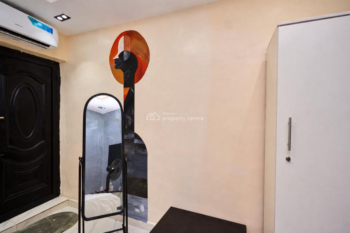 L&l Papaya Studio Apartment, Layi Otegbade Street, Pedro, Gbagada, Lagos, Self Contain (single Rooms) Short Let