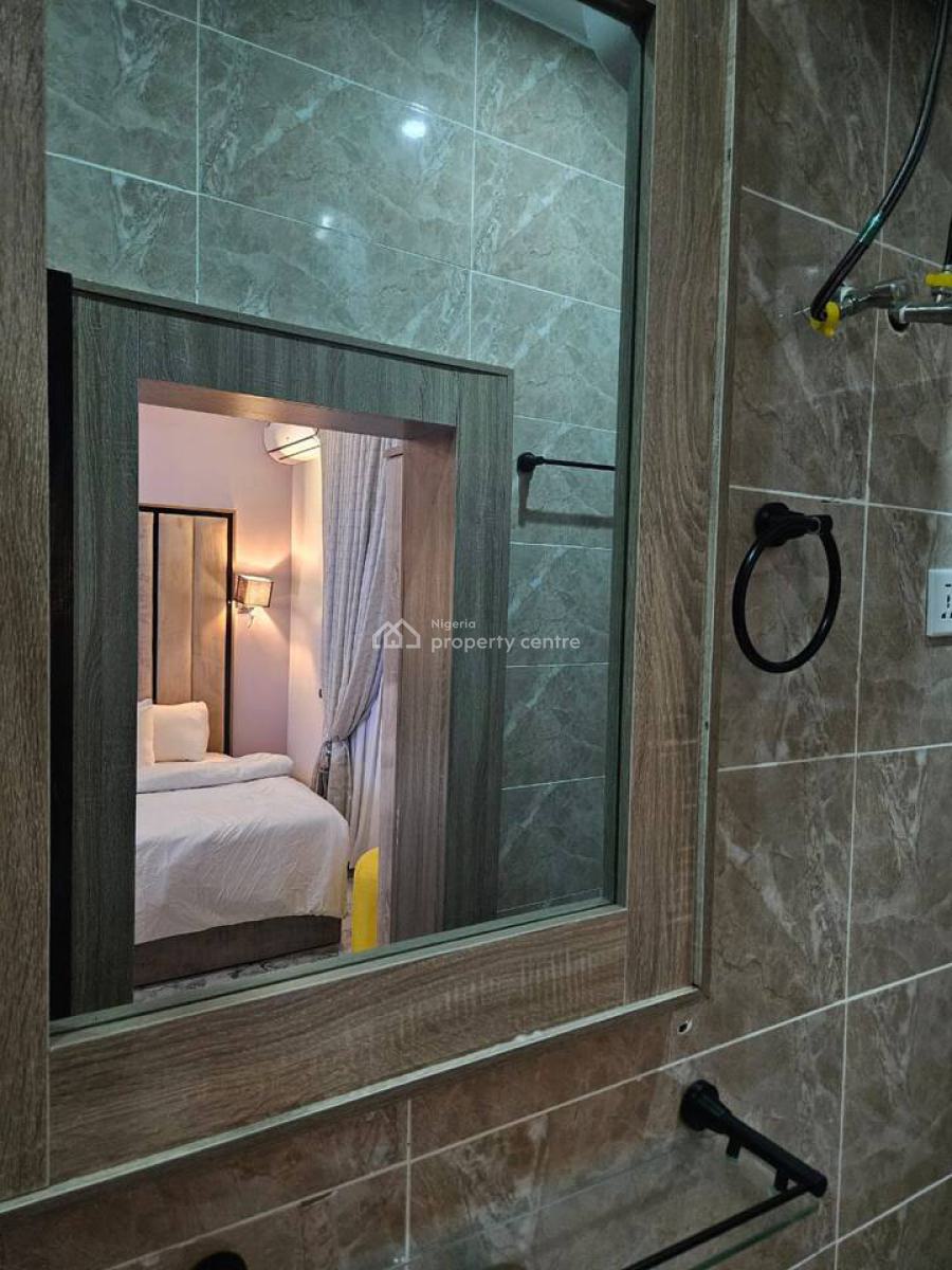 L & L Emerald Studio Apartment, Pedro, Gbagada, Lagos, Flat / Apartment Short Let