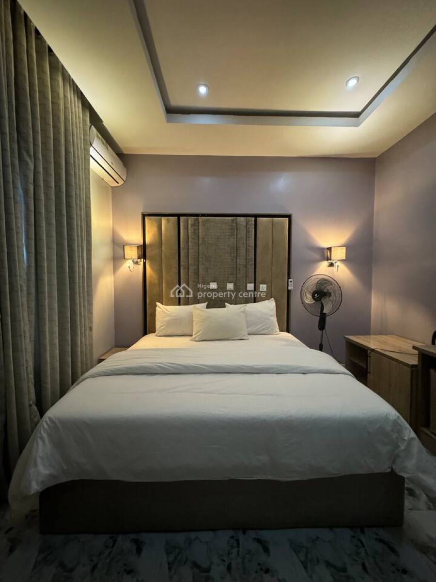 L & L Emerald Studio Apartment, Pedro, Gbagada, Lagos, Flat / Apartment Short Let