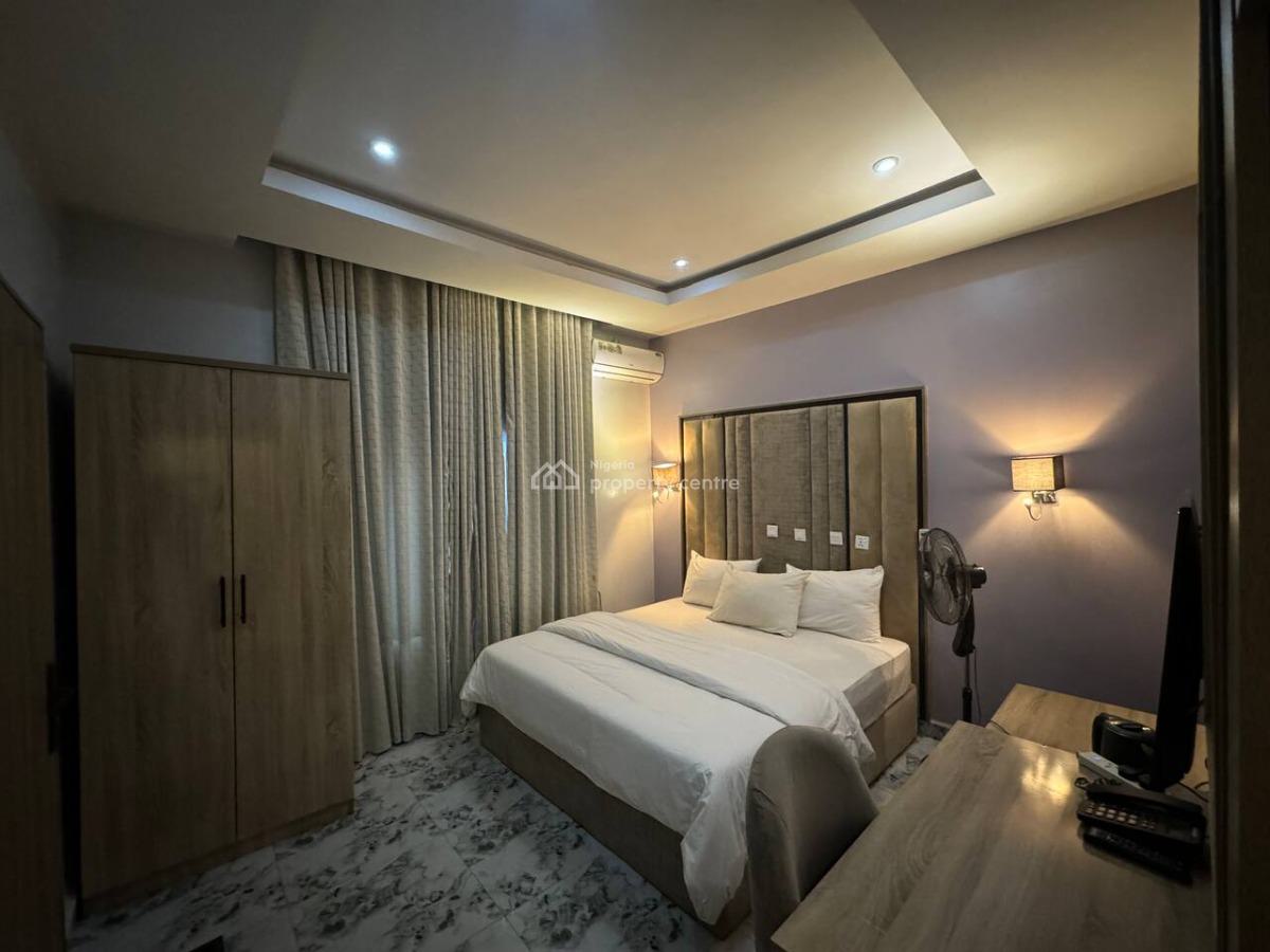 L & L Emerald Studio Apartment, Pedro, Gbagada, Lagos, Flat / Apartment Short Let