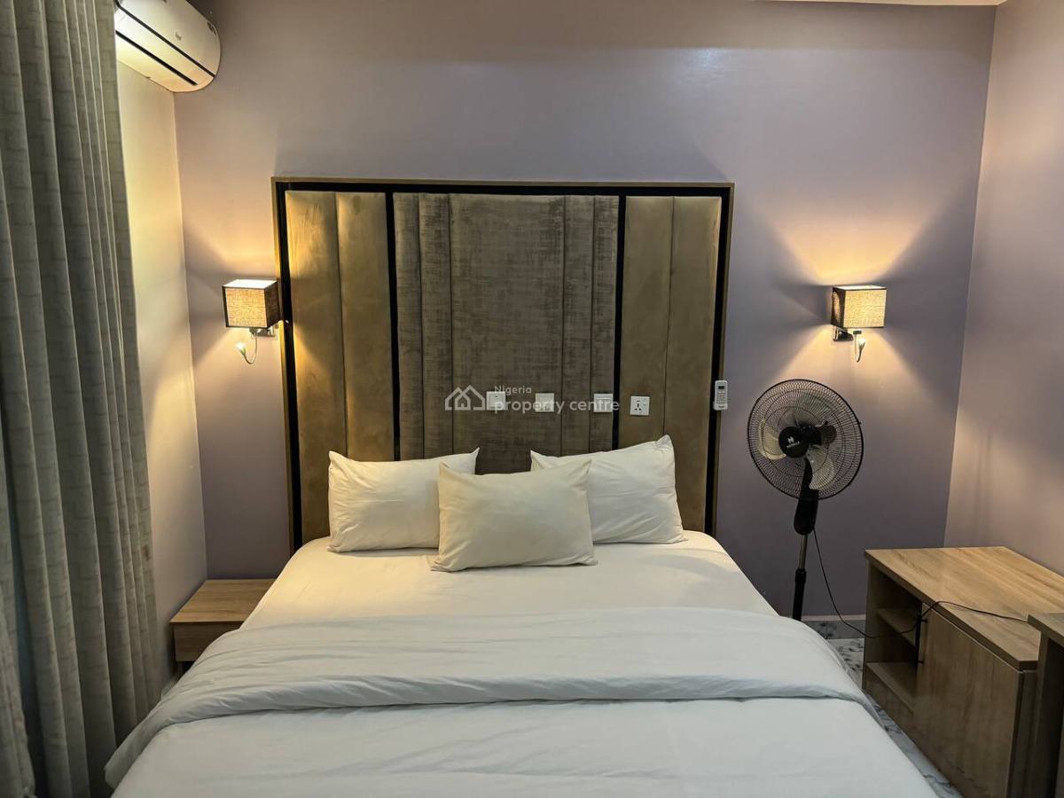 L & L Emerald Studio Apartment, Pedro, Gbagada, Lagos, Flat / Apartment Short Let