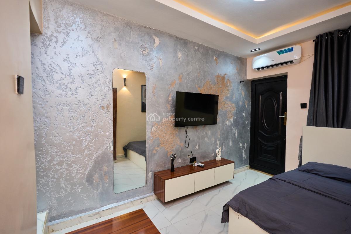 L & L Emerald Studio Apartment, Layi Otegbade Street, Pedro, Gbagada, Lagos, Flat / Apartment Short Let