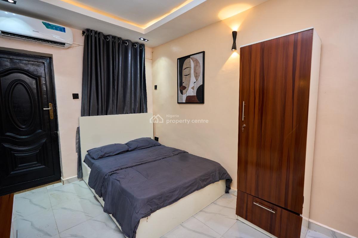 L & L Emerald Studio Apartment, Layi Otegbade Street, Pedro, Gbagada, Lagos, Flat / Apartment Short Let