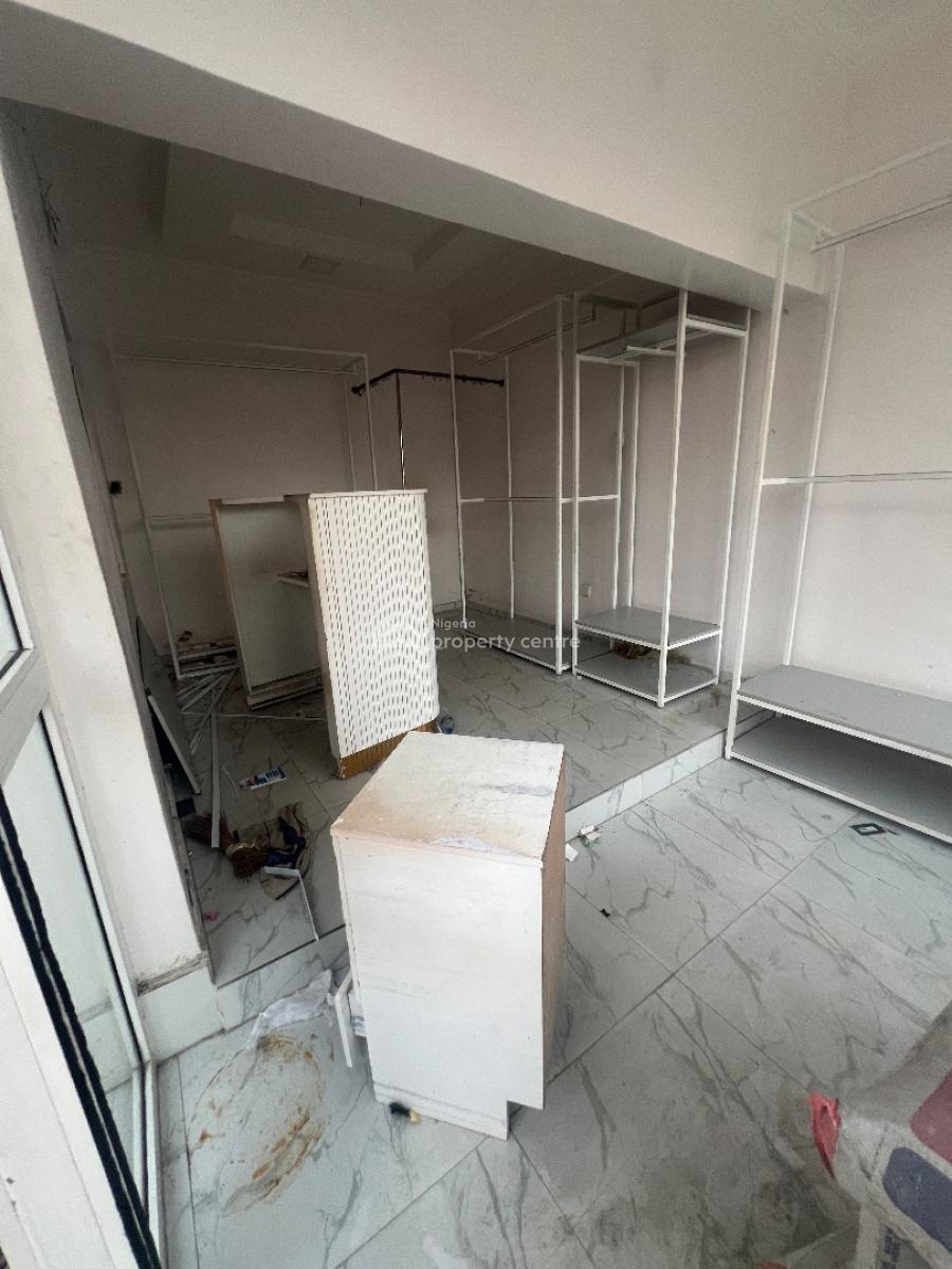 Shop Space Ground Floor Facing Road on Emmanuel Abimbola Cole Lekki, Emmanuel Abimbola Cole Lekki Phase 1, Lekki Phase 1, Lekki, Lagos, Shop for Rent