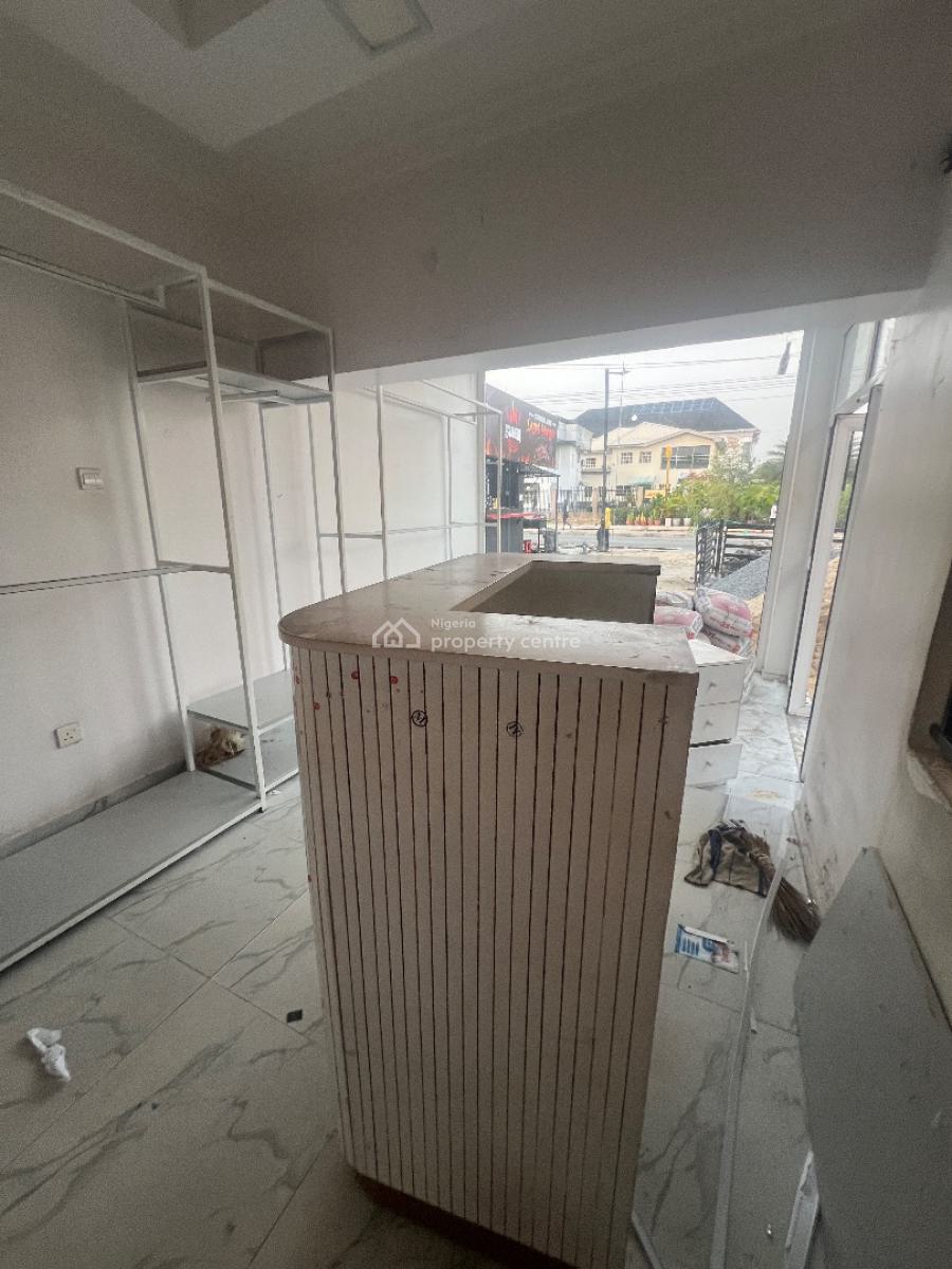 Shop Space Ground Floor Facing Road on Emmanuel Abimbola Cole Lekki, Emmanuel Abimbola Cole Lekki Phase 1, Lekki Phase 1, Lekki, Lagos, Shop for Rent
