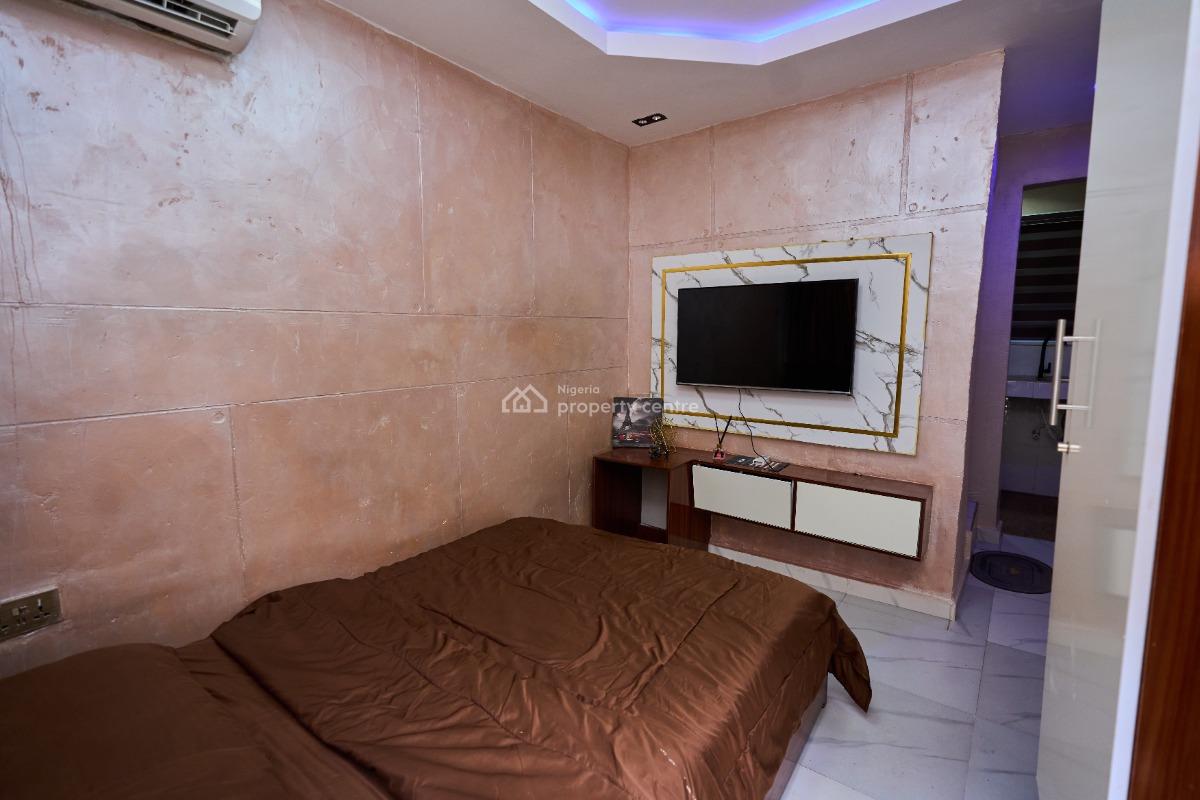 L & L Paris Studio Apartment, Layi Otegbade Street, Pedro, Gbagada, Lagos, Flat / Apartment Short Let