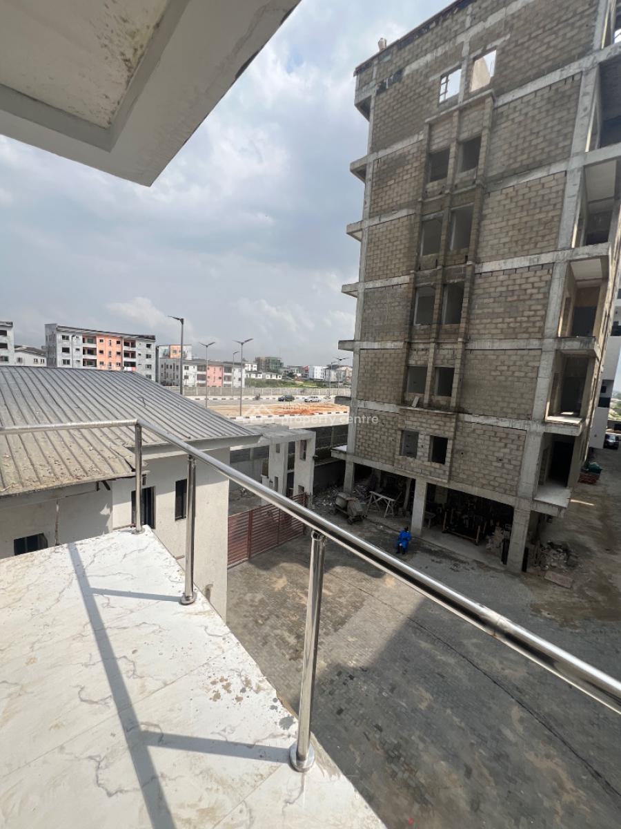 Well Secured 2 Bedroom Apartment in a Serene Neighborhood,, Ikate Lekk, 2 Bedroom Apartment with Swimming Pool , Chisco Ikate, Ikate, Lekki, Lagos, Flat / Apartment for Sale