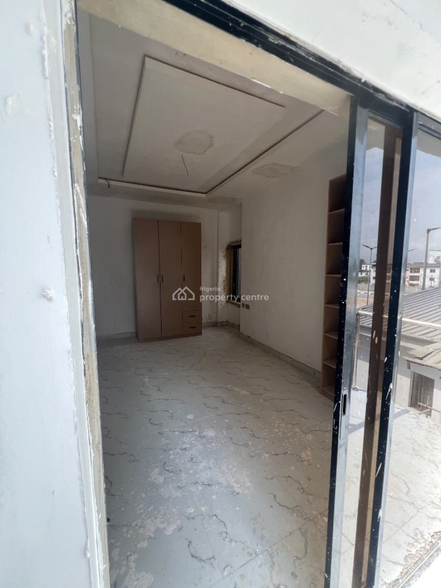 Well Secured 2 Bedroom Apartment in a Serene Neighborhood,, Ikate Lekk, 2 Bedroom Apartment with Swimming Pool , Chisco Ikate, Ikate, Lekki, Lagos, Flat / Apartment for Sale