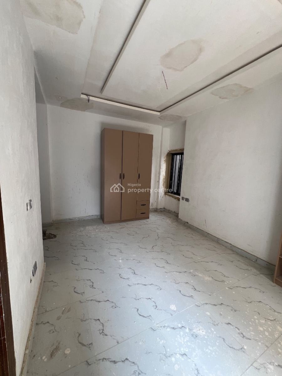 Well Secured 2 Bedroom Apartment in a Serene Neighborhood,, Ikate Lekk, 2 Bedroom Apartment with Swimming Pool , Chisco Ikate, Ikate, Lekki, Lagos, Flat / Apartment for Sale