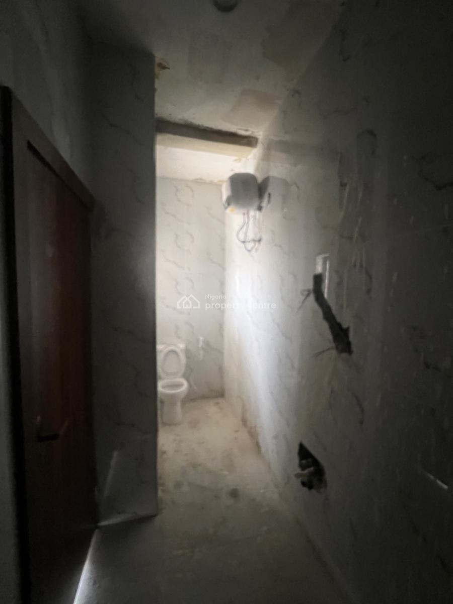 Well Secured 2 Bedroom Apartment in a Serene Neighborhood,, Ikate Lekk, 2 Bedroom Apartment with Swimming Pool , Chisco Ikate, Ikate, Lekki, Lagos, Flat / Apartment for Sale