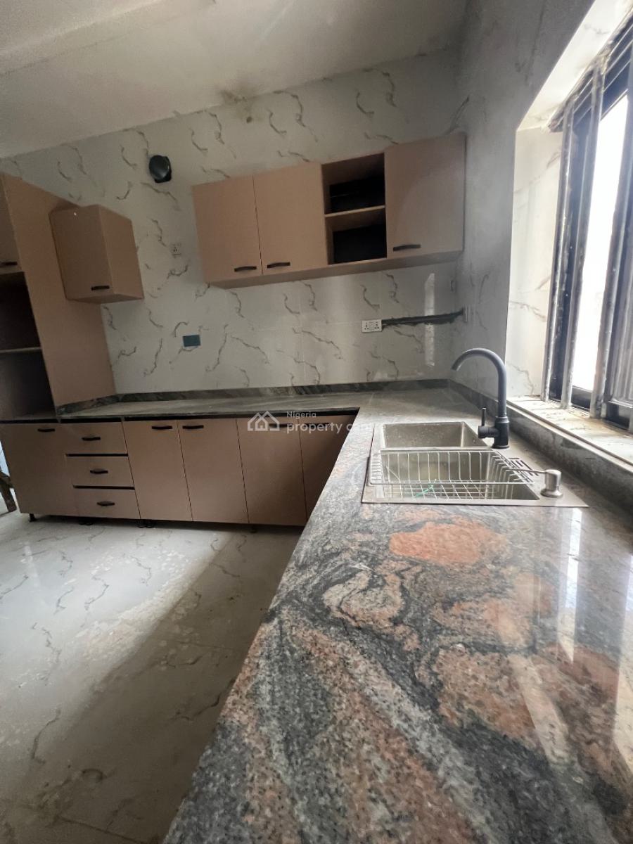 Well Secured 2 Bedroom Apartment in a Serene Neighborhood,, Ikate Lekk, 2 Bedroom Apartment with Swimming Pool , Chisco Ikate, Ikate, Lekki, Lagos, Flat / Apartment for Sale