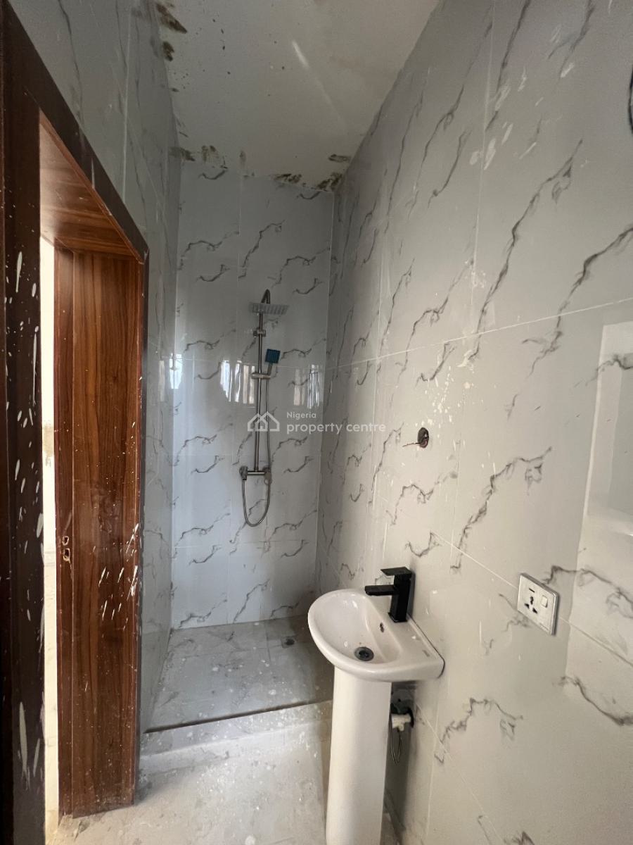 Well Secured 2 Bedroom Apartment in a Serene Neighborhood,, Ikate Lekk, 2 Bedroom Apartment with Swimming Pool , Chisco Ikate, Ikate, Lekki, Lagos, Flat / Apartment for Sale