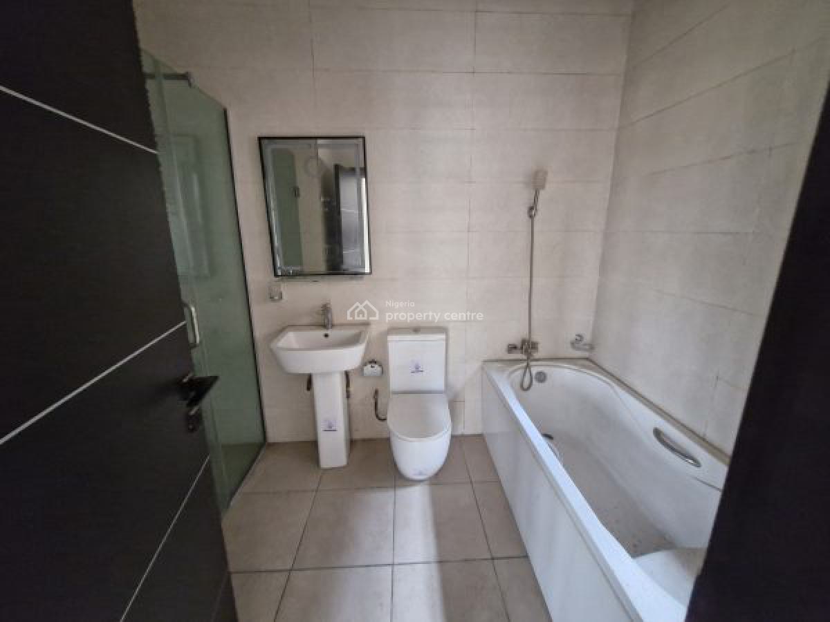 Spacious 4 Bedroom Townhouse with Bq & Laundry Room, Lekki, Lagos, Terraced Duplex for Sale