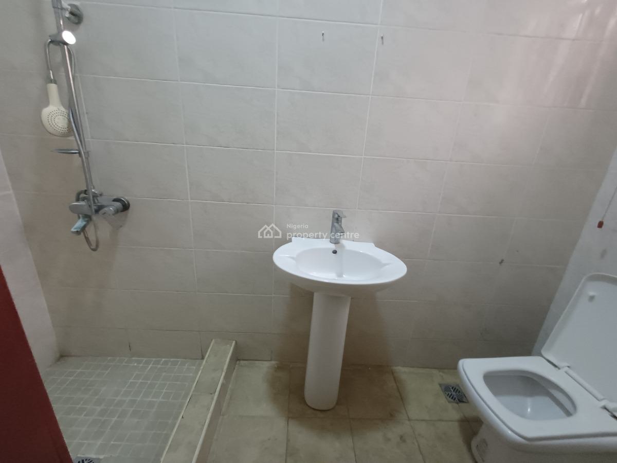 Corporate 3 Bedroom Flat on The Second Floor, Utako, Abuja, Flat / Apartment for Rent