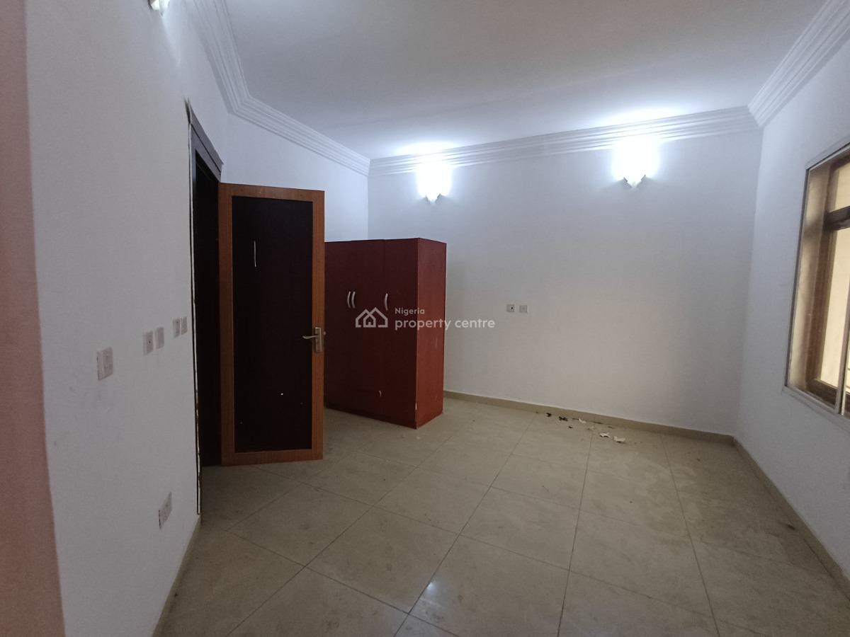 Corporate 3 Bedroom Flat on The Second Floor, Utako, Abuja, Flat / Apartment for Rent