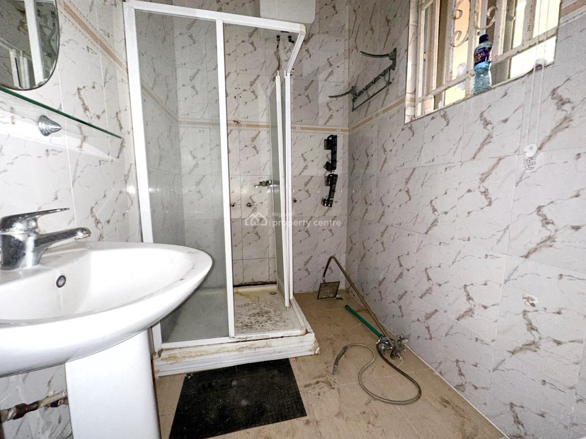 Luxury 3 Bedroom Apartment, Gra Phase 1, Magodo, Lagos, Flat / Apartment for Rent