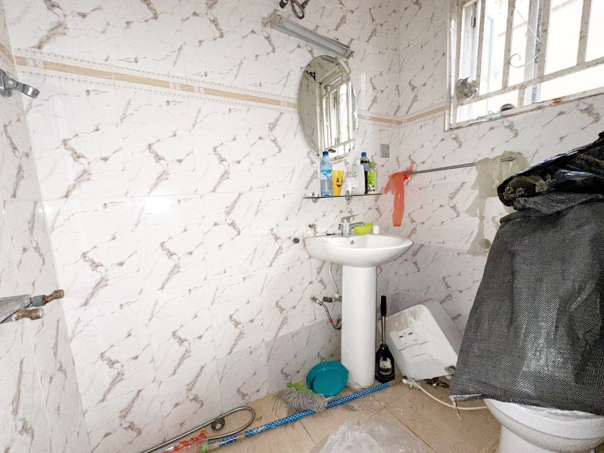 Luxury 3 Bedroom Apartment, Gra Phase 1, Magodo, Lagos, Flat / Apartment for Rent