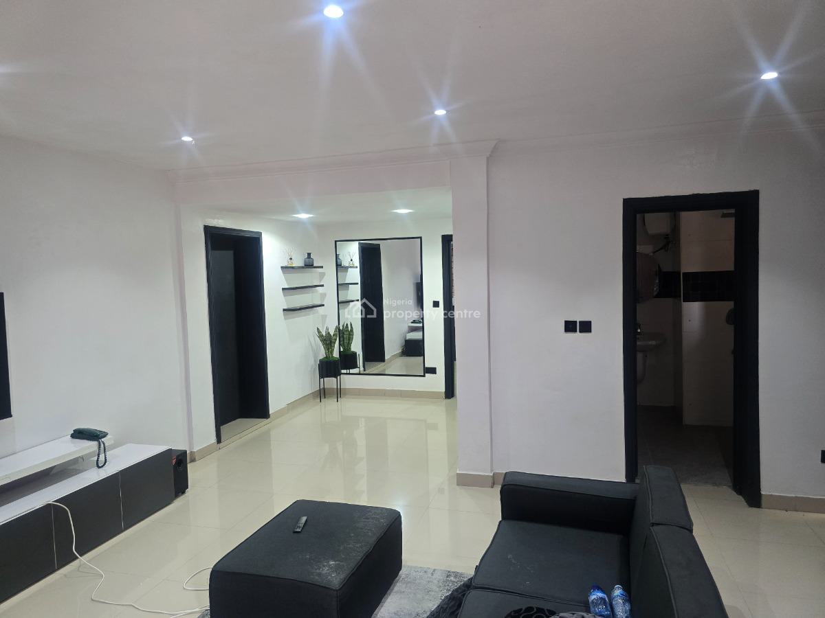 Fully Serviced 1-bedroom Flat Apartment Available, Off Admiralty Road, Lekki Phase 1, Lekki, Lagos, Flat / Apartment for Rent