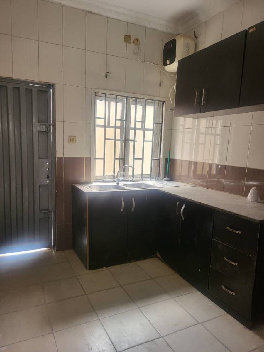 Luxury 2 Bedroom Apartment, Omole Phase 2, Ikeja, Lagos, Flat / Apartment for Rent