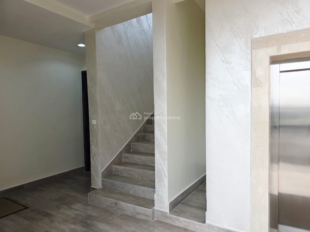 Luxury 3bed Penthouse, Off Admiralty Road, Lekki Phase 1, Lekki Phase 1, Lekki, Lagos, House for Sale