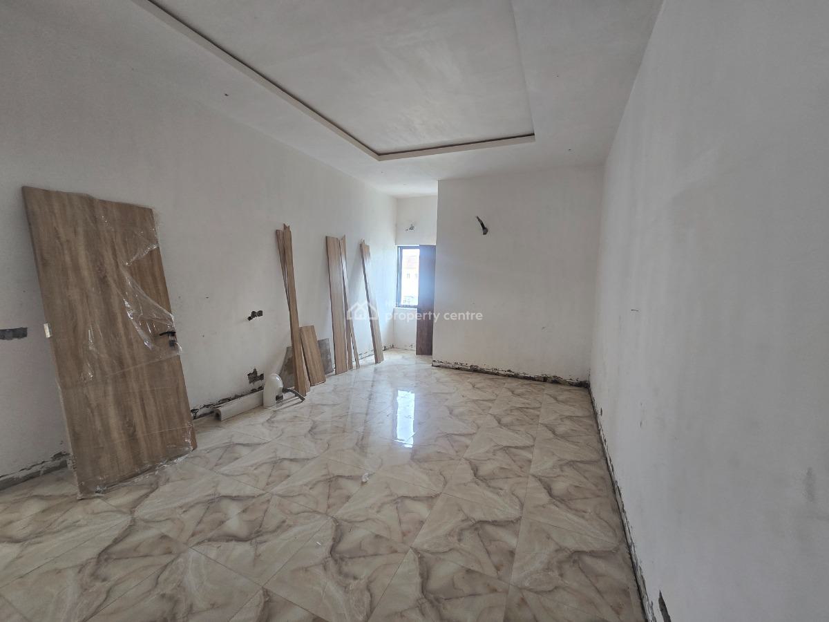 Newly Built Service 3-bedroom Luxury Penthouse Plus 2 Rooms Bq Availab, Off Admiralty Road, Lekki Phase 1, Lekki, Lagos, Flat / Apartment for Sale