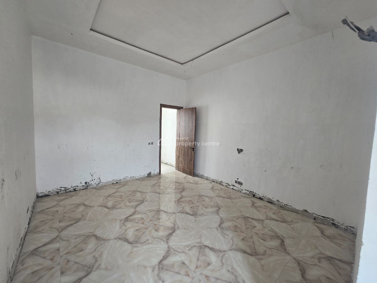 Newly Built Service 3-bedroom Luxury Penthouse Plus 2 Rooms Bq Availab, Off Admiralty Road, Lekki Phase 1, Lekki, Lagos, Flat / Apartment for Sale