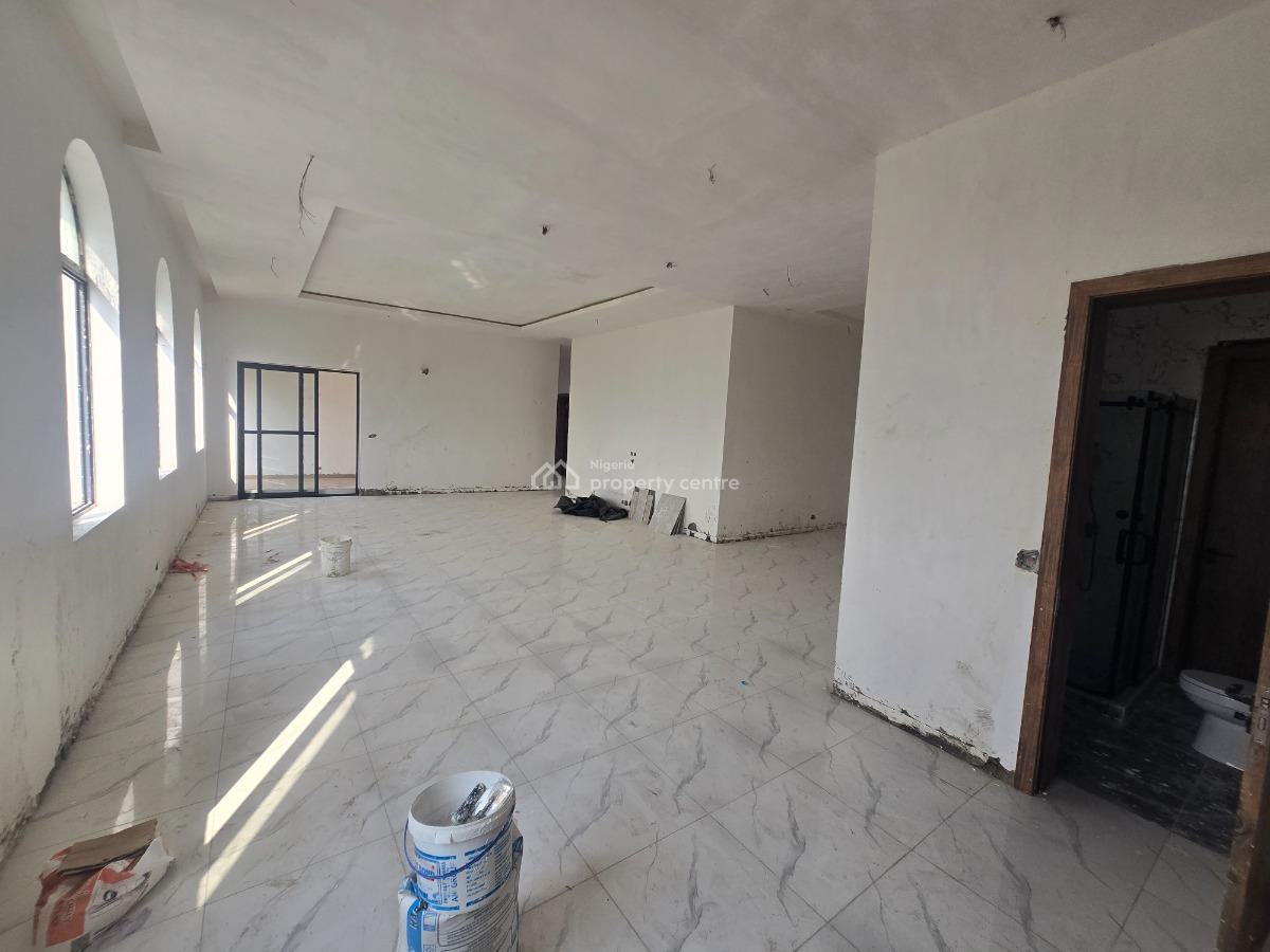 Newly Built Service 3-bedroom Luxury Penthouse Plus 2 Rooms Bq Availab, Off Admiralty Road, Lekki Phase 1, Lekki, Lagos, Flat / Apartment for Sale