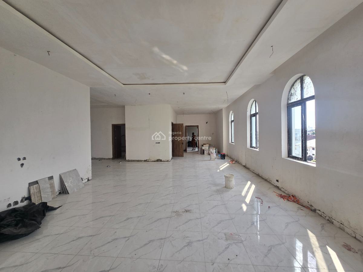 Newly Built Service 3-bedroom Luxury Penthouse Plus 2 Rooms Bq Availab, Off Admiralty Road, Lekki Phase 1, Lekki, Lagos, Flat / Apartment for Sale