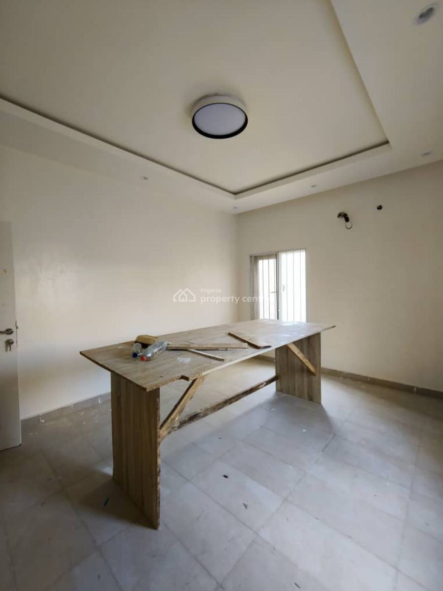 Well Renovated Spacious Self Compound 3 Bedroom Apartment, Victoria Island (vi), Lagos, House for Rent