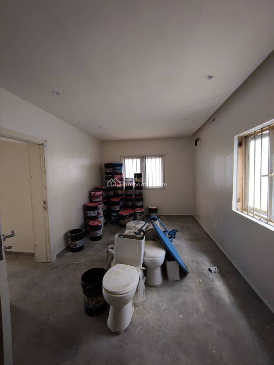 Well Renovated Spacious Self Compound 3 Bedroom Apartment, Victoria Island (vi), Lagos, House for Rent