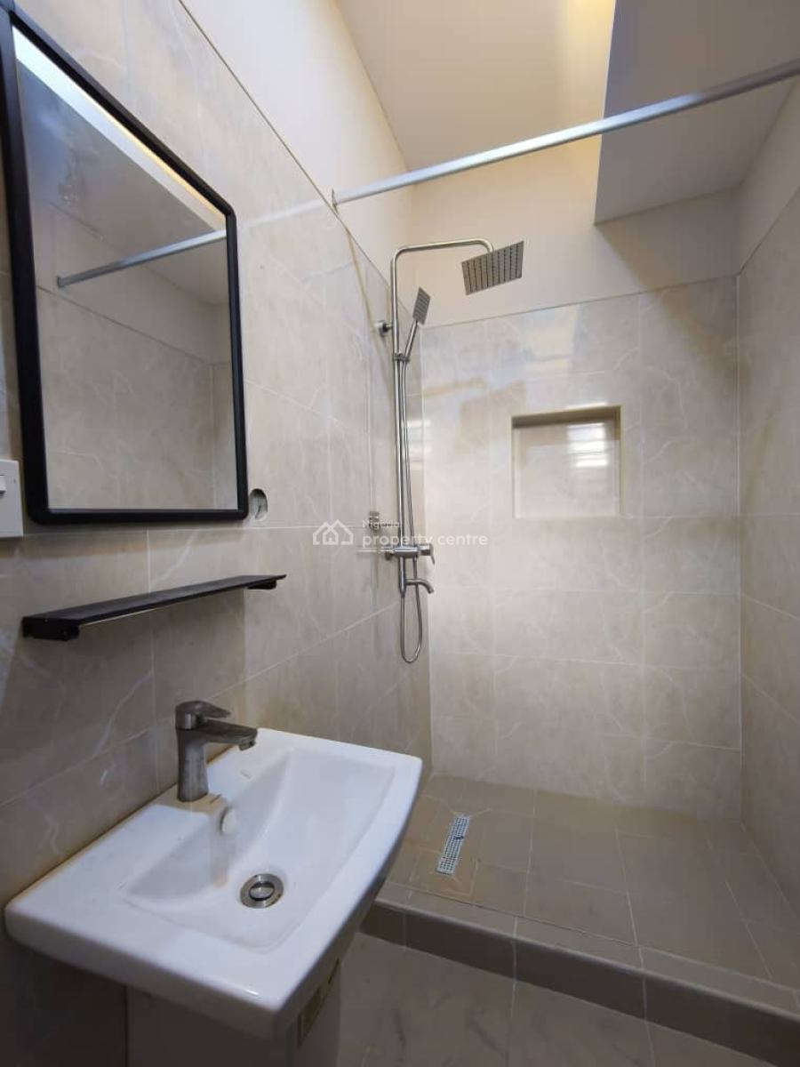 Luxury Well Built with Good Finishing Serviced 3 Bedroom Apartment, Lekki Phase 1, Lekki, Lagos, Flat / Apartment for Sale