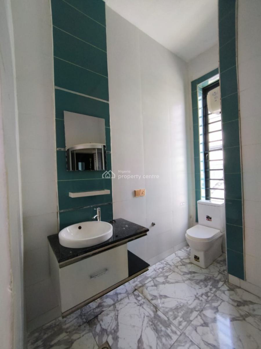 Well Renovated 4 Bedroom Fully Detached, Chevron, Lekki, Lagos, Detached Duplex for Rent