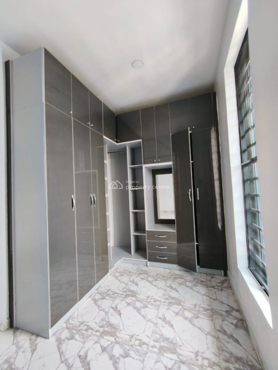 Well Renovated 4 Bedroom Fully Detached, Chevron, Lekki, Lagos, Detached Duplex for Rent