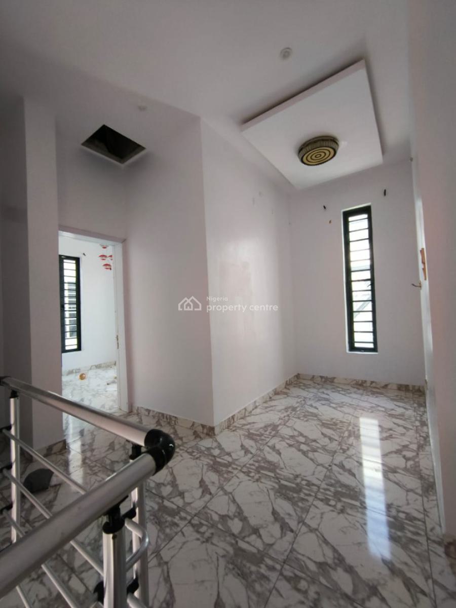Well Renovated 4 Bedroom Fully Detached, Chevron, Lekki, Lagos, Detached Duplex for Rent