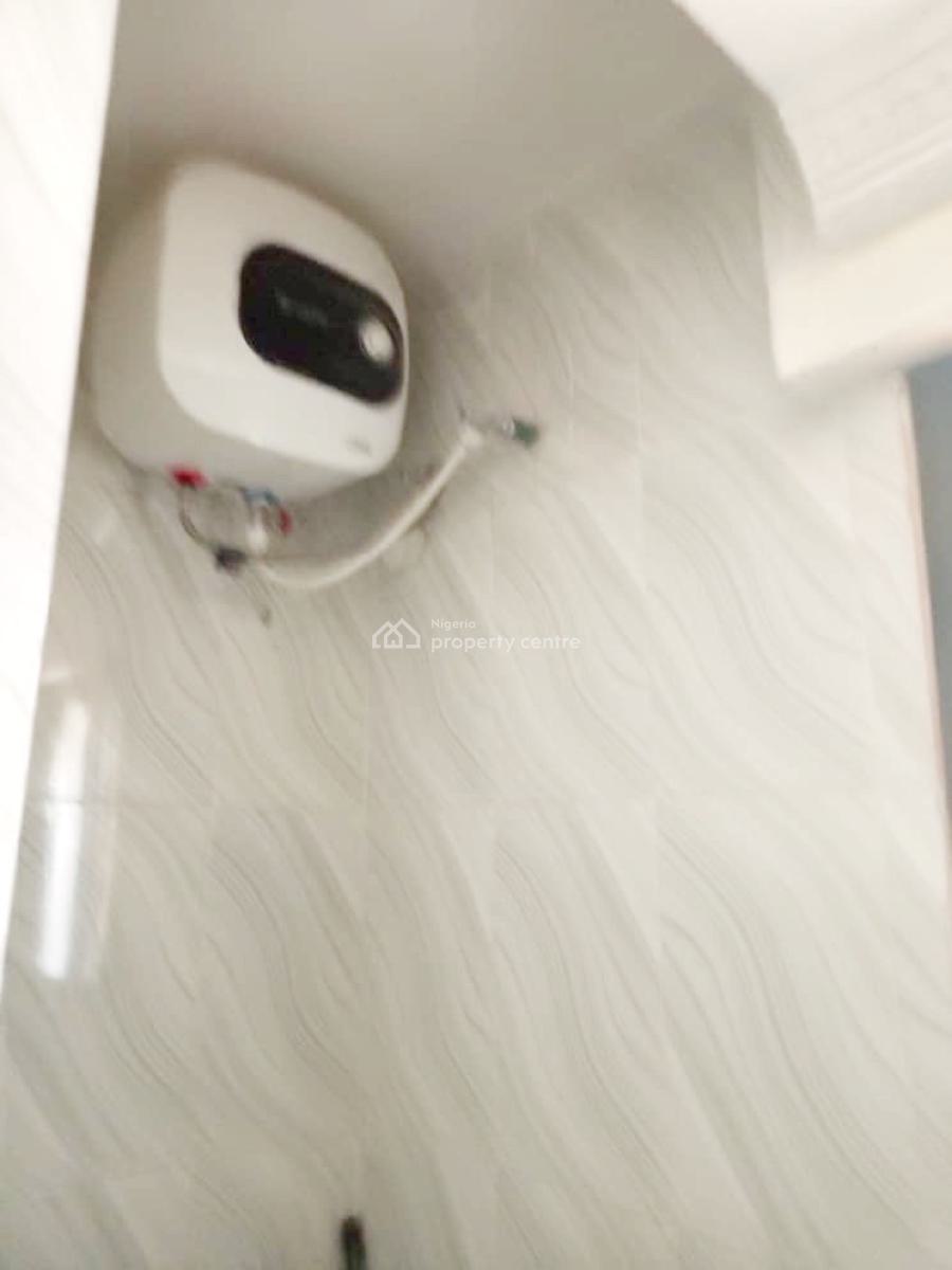 a Well Maintained Spacious 2 Bedroom Flat, Omole Phase 1, Ikeja, Lagos, Flat / Apartment for Rent