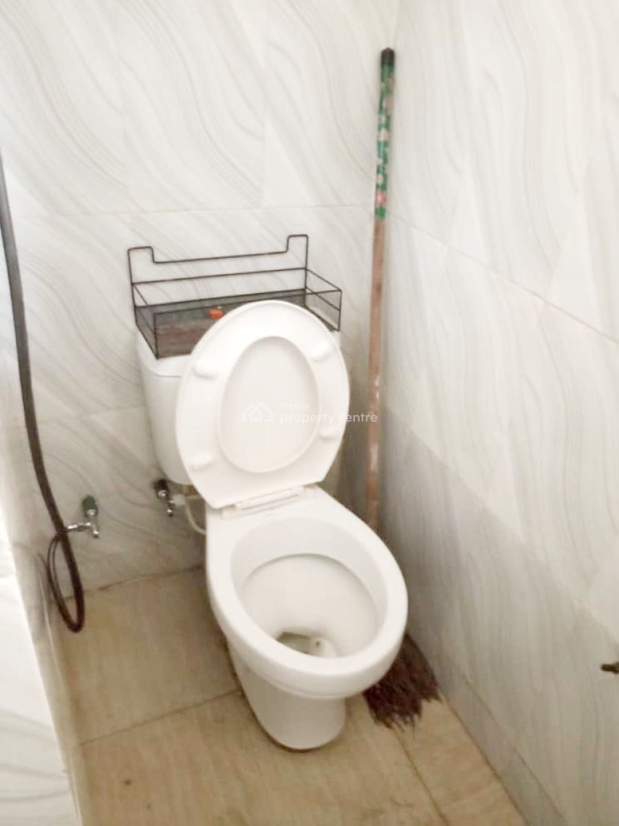 a Well Maintained Spacious 2 Bedroom Flat, Omole Phase 1, Ikeja, Lagos, Flat / Apartment for Rent