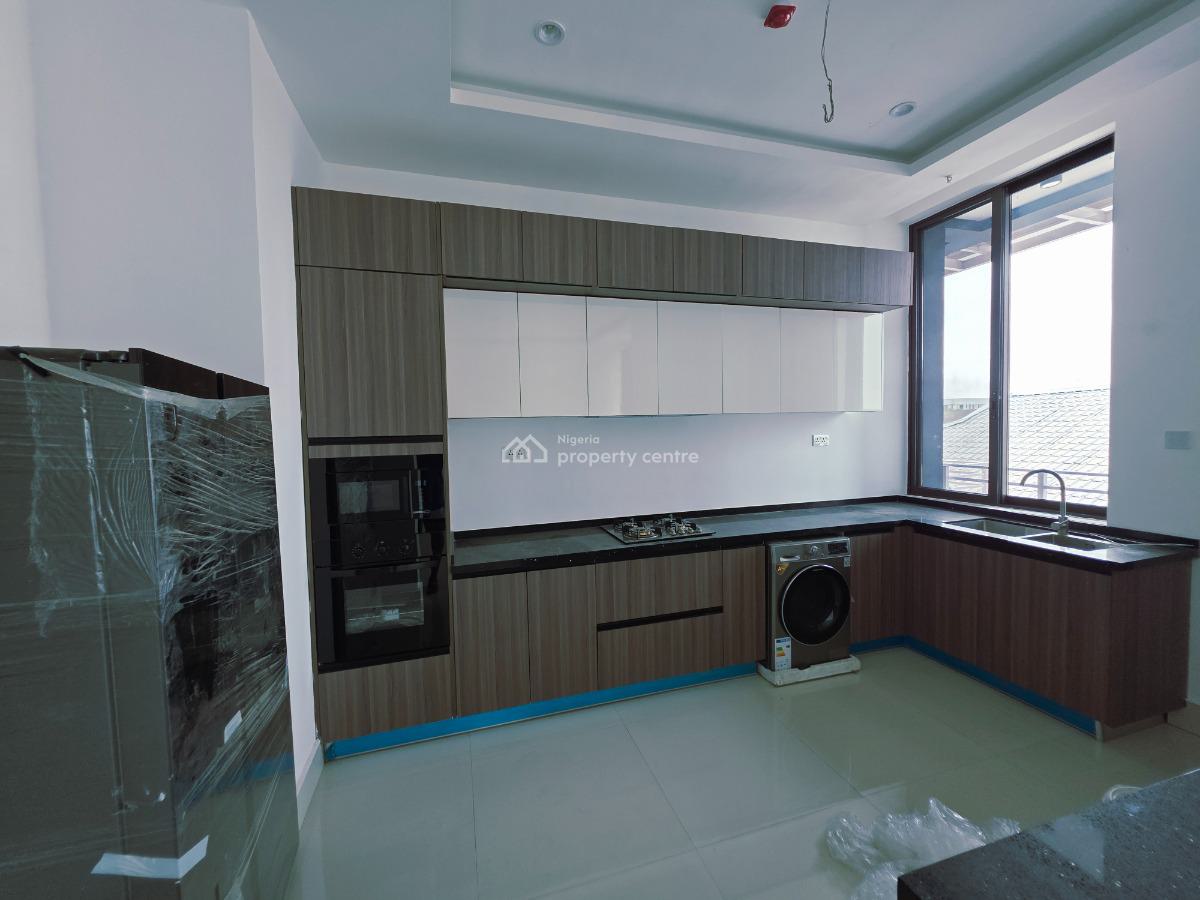 Luxury 3 Bedrooms Flat with Bq, Off Admiralty Road, Lekki Phase 1, Lekki, Lagos, Flat / Apartment for Rent