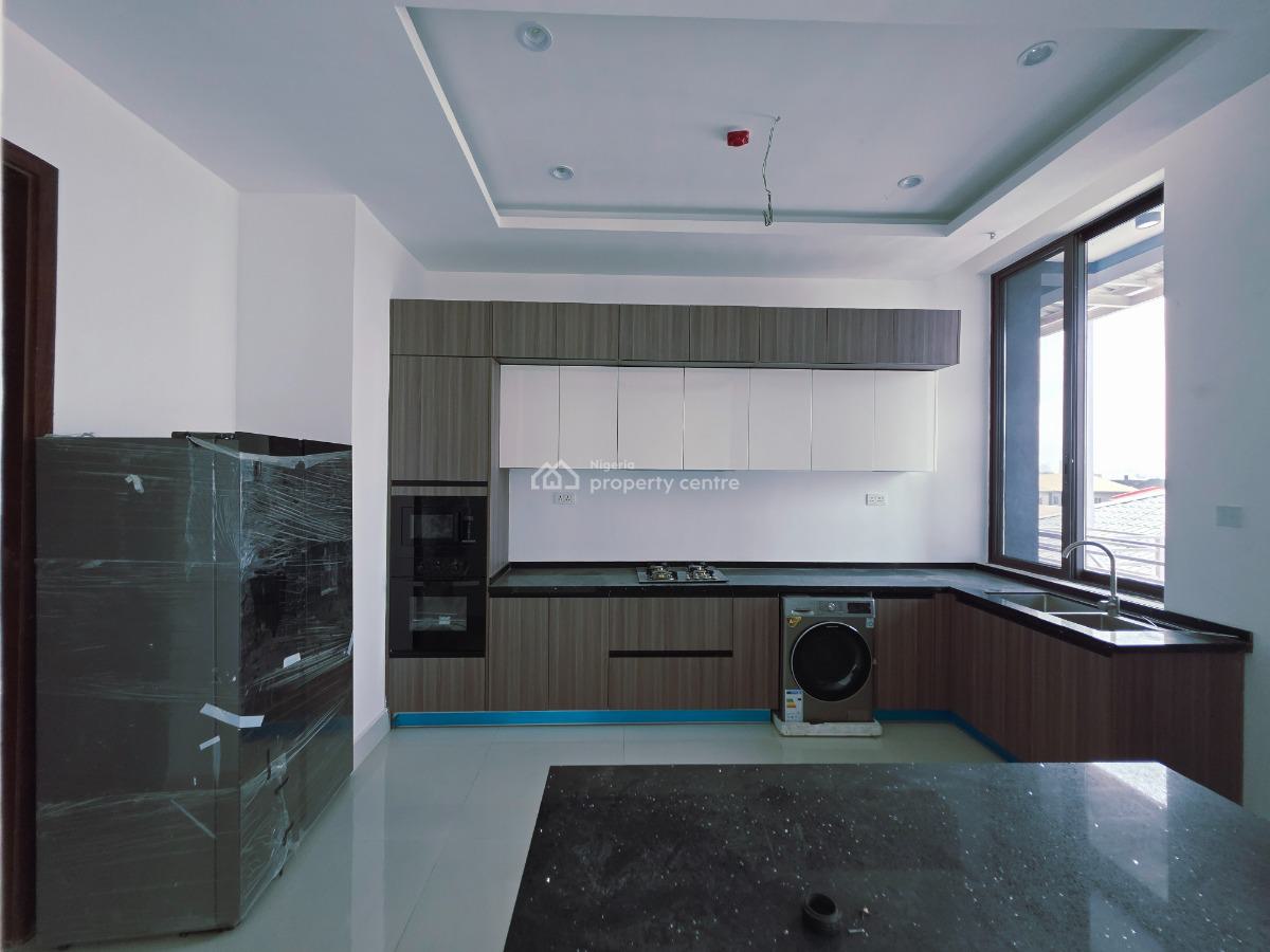 Luxury 3 Bedrooms Flat with Bq, Off Admiralty Road, Lekki Phase 1, Lekki, Lagos, Flat / Apartment for Rent
