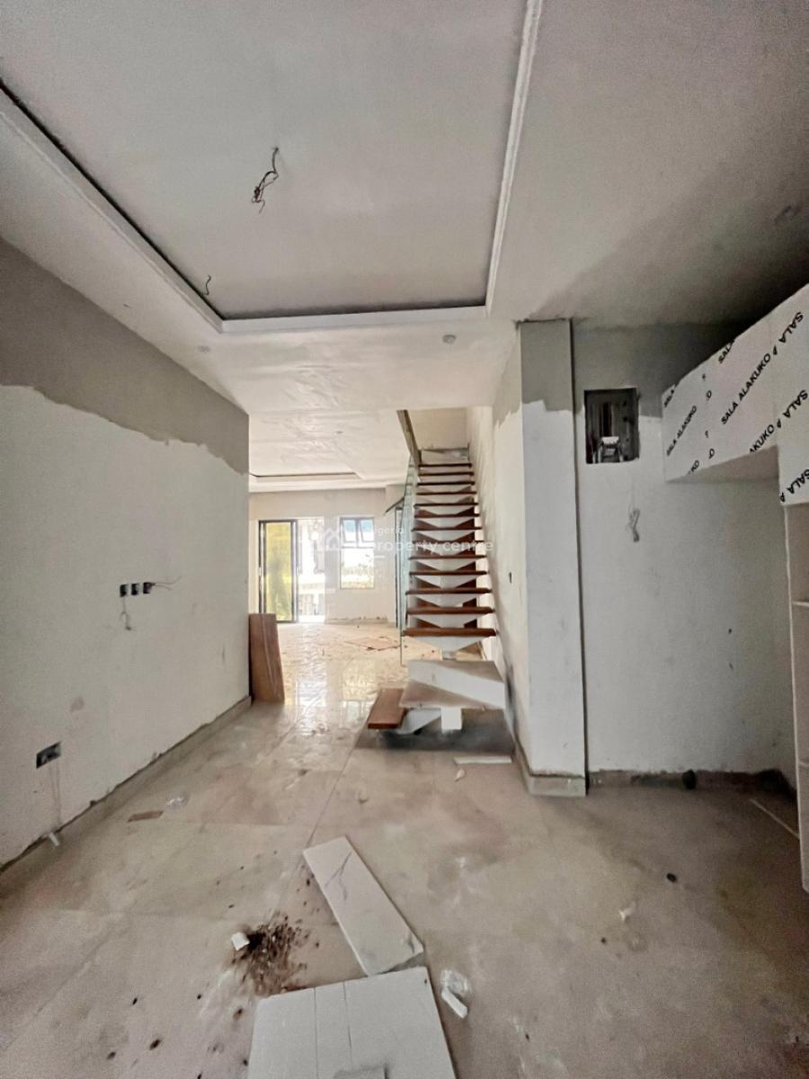 Fully Serviced 2 Bedroom Maisonette Apartment with Pool, Elevator & Gym, Off Admiralty, Lekki Phase 1, Lekki, Lagos, Flat / Apartment for Sale