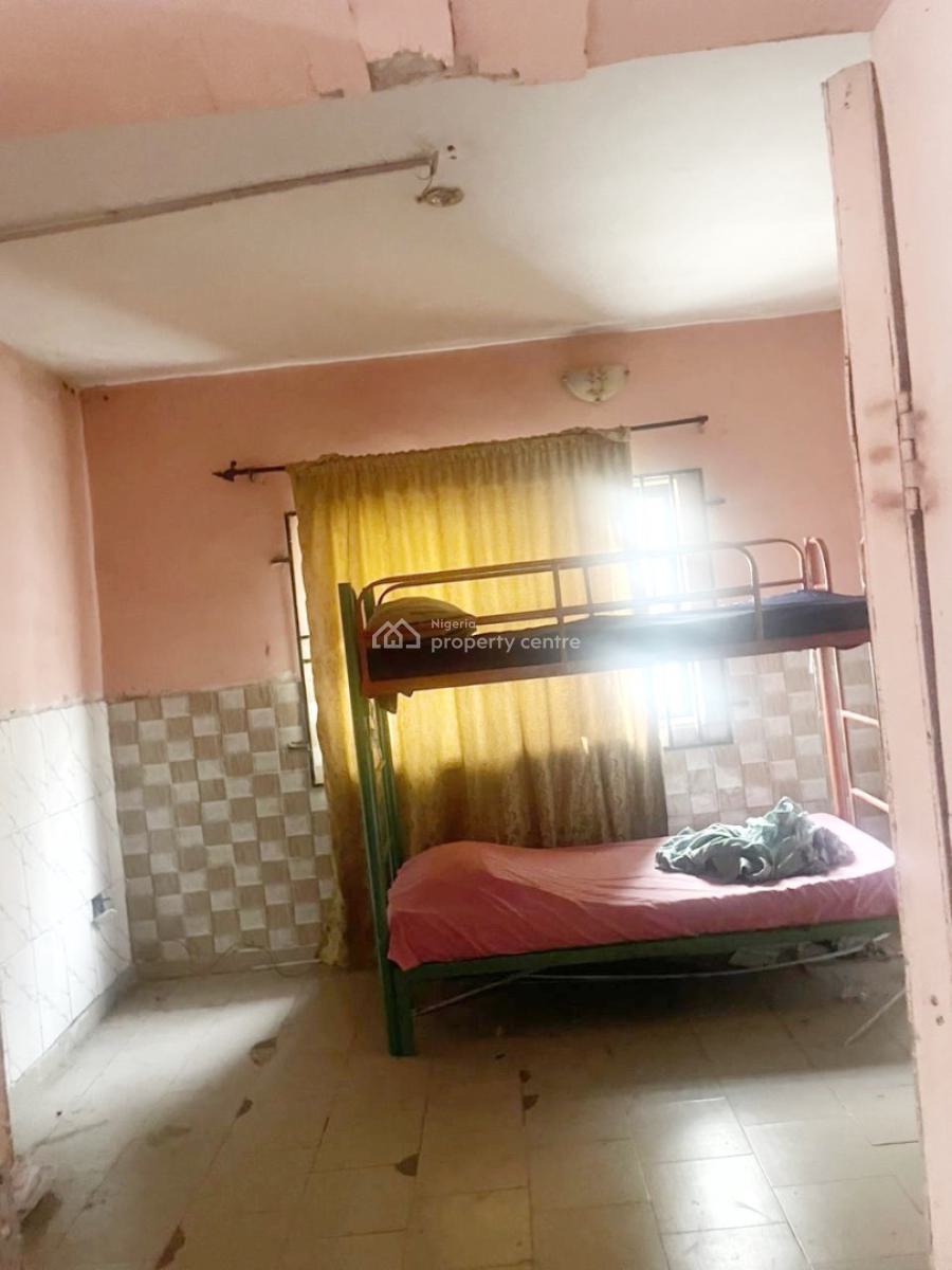 a Well Maintained Spacious Mini Flat, Gra Phase 1, Magodo, Lagos, Mini Flat (room and Parlour) for Rent