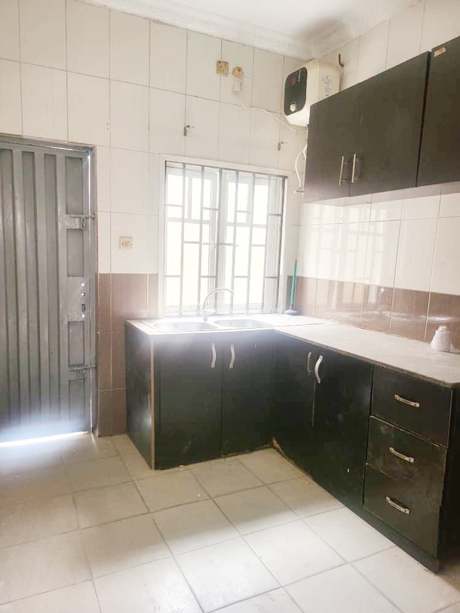 a Well Maintained Spacious 2 Bedroom Flat, Omole Phase 2, Ikeja, Lagos, Flat / Apartment for Rent