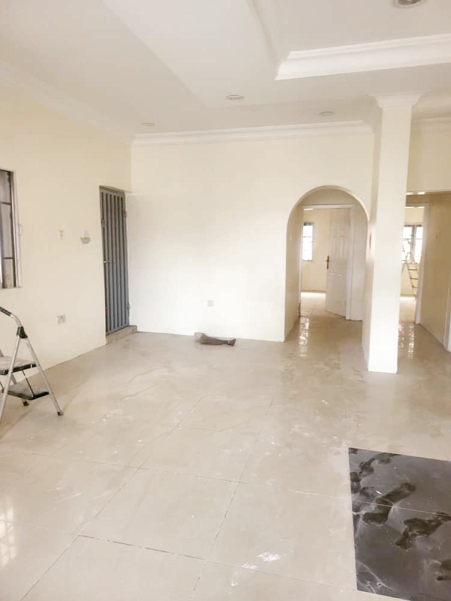 a Well Maintained Spacious 2 Bedroom Flat, Omole Phase 2, Ikeja, Lagos, Flat / Apartment for Rent