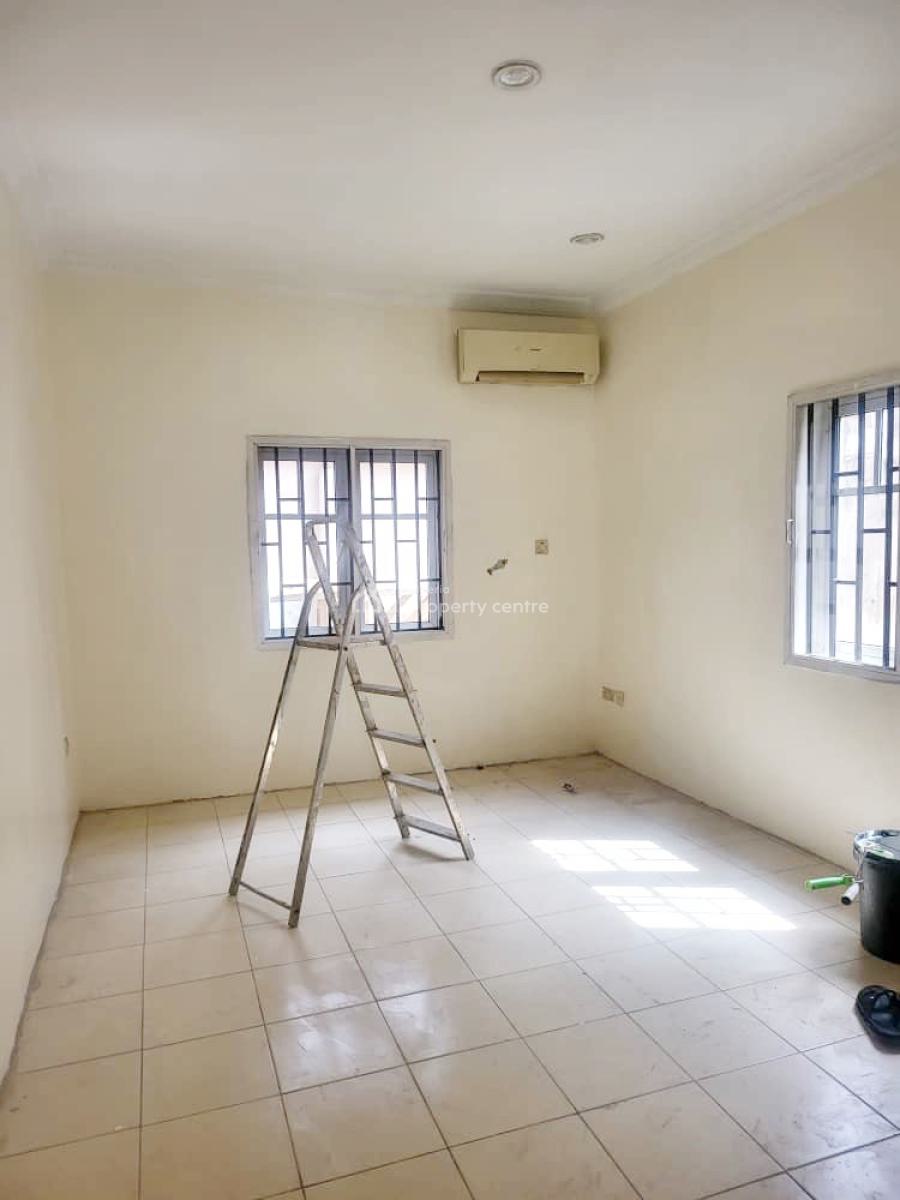 a Well Maintained Spacious 2 Bedroom Flat, Omole Phase 2, Ikeja, Lagos, Flat / Apartment for Rent