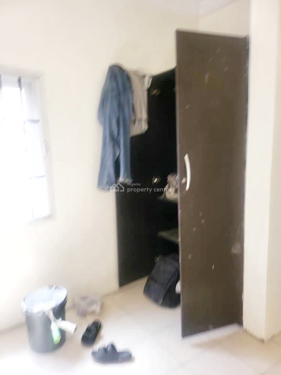 a Well Maintained Spacious 2 Bedroom Flat, Omole Phase 2, Ikeja, Lagos, Flat / Apartment for Rent