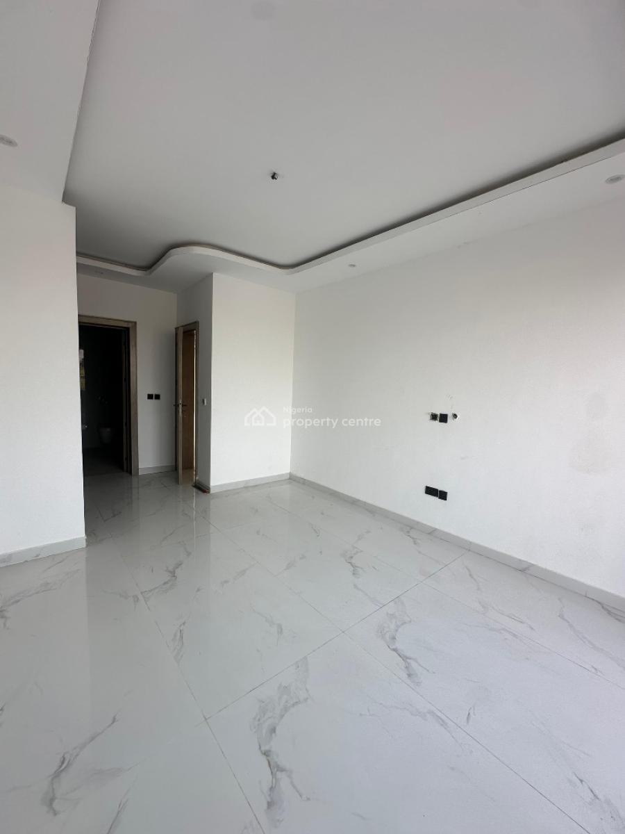 Two Bedroom Apartment, Lekki Phase 1, Lekki, Lagos, Flat / Apartment for Sale