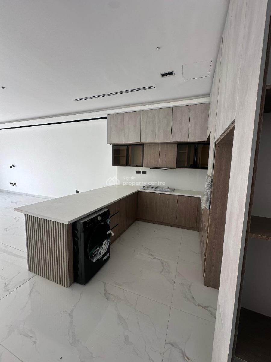 Two Bedroom Apartment, Lekki Phase 1, Lekki, Lagos, Flat / Apartment for Sale