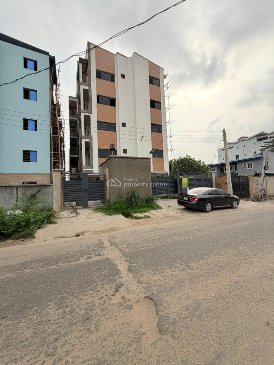 3 Bedroom Apartment, Yaba, Lagos, Flat / Apartment for Sale