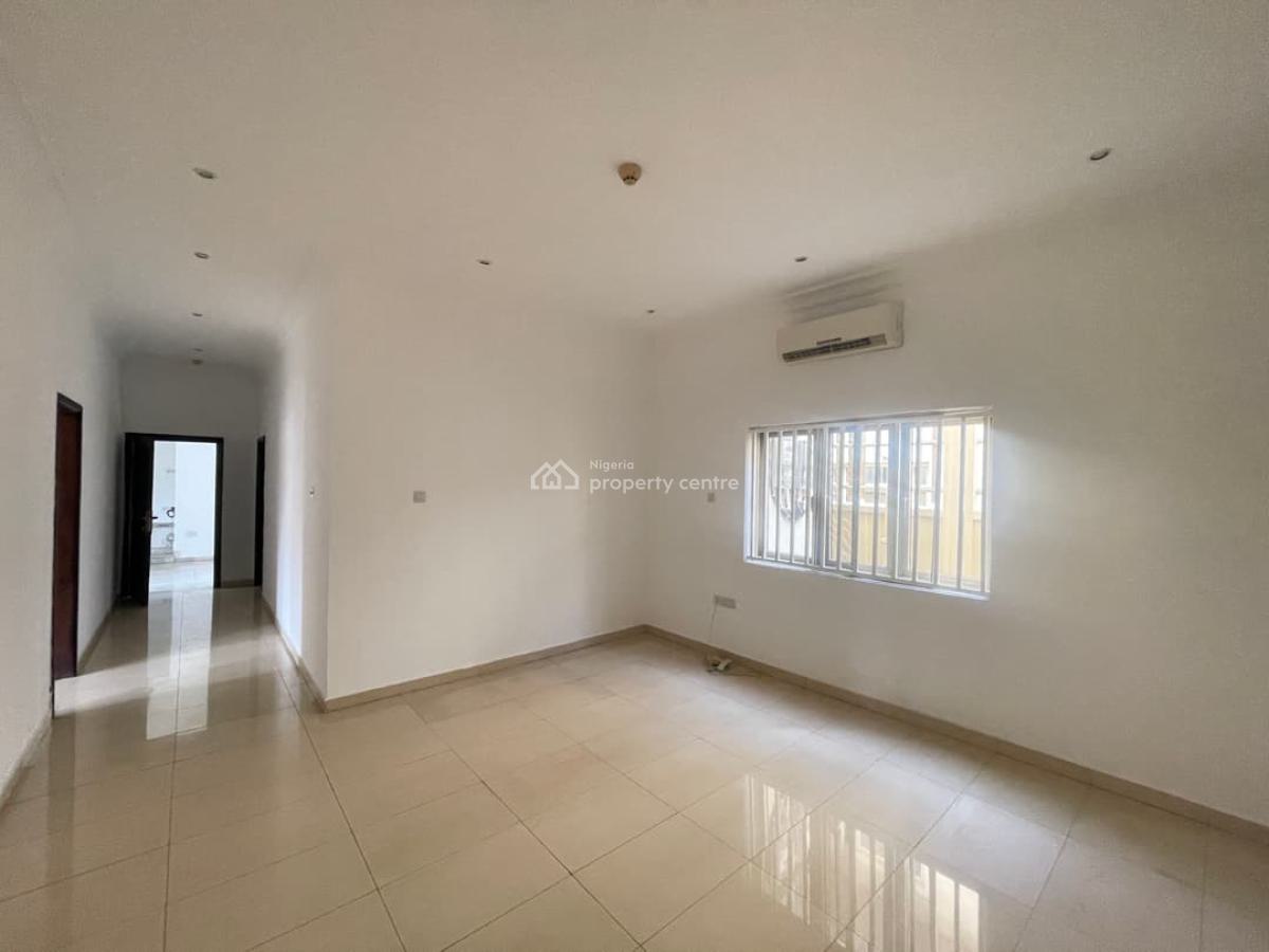 Exclusive  3-bedroom Apartment, Lekki Phase 1, Lekki, Lagos, Flat / Apartment for Rent