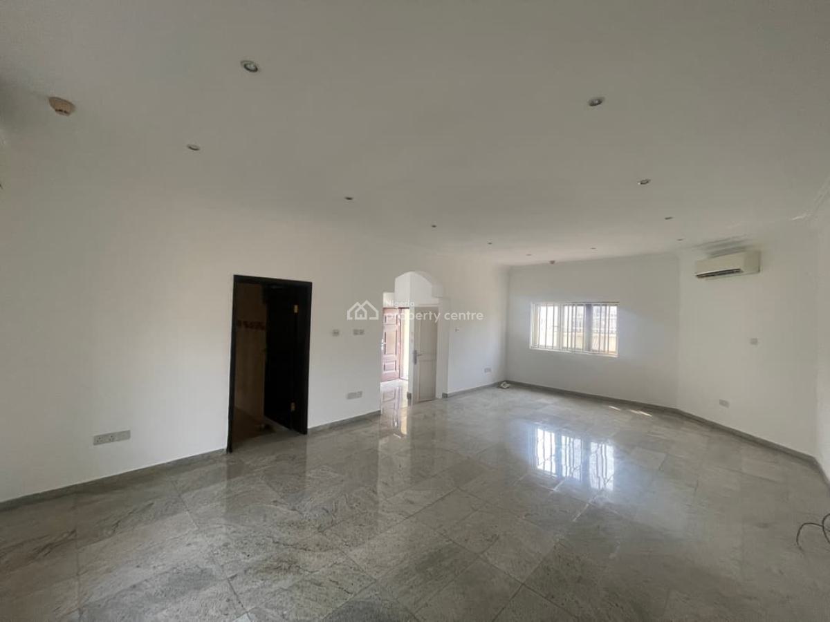 Exclusive  3-bedroom Apartment, Lekki Phase 1, Lekki, Lagos, Flat / Apartment for Rent
