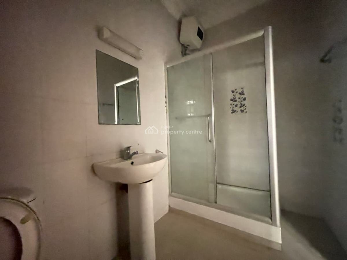 Exclusive  3-bedroom Apartment, Lekki Phase 1, Lekki, Lagos, Flat / Apartment for Rent